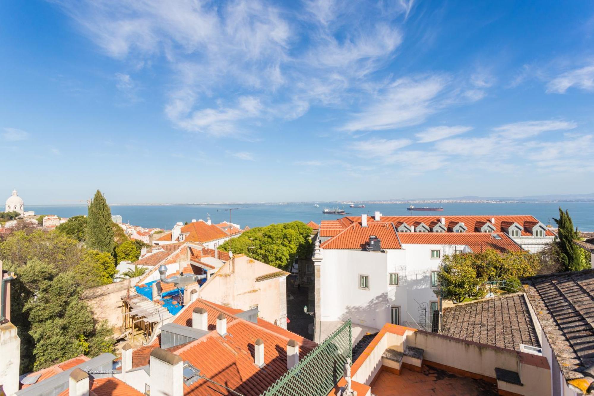 My Lx Flat Castle Alfama Apartments Lisbon Exterior photo