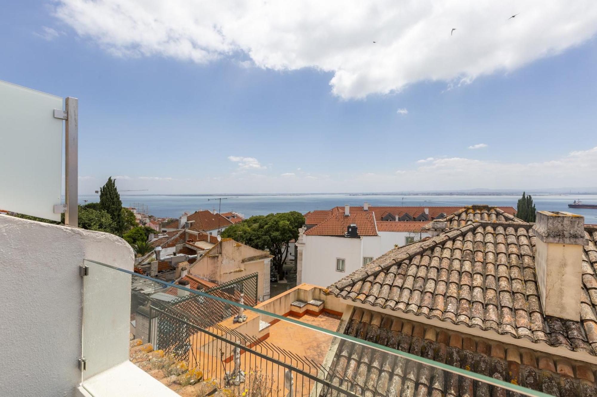 My Lx Flat Castle Alfama Apartments Lisbon Exterior photo